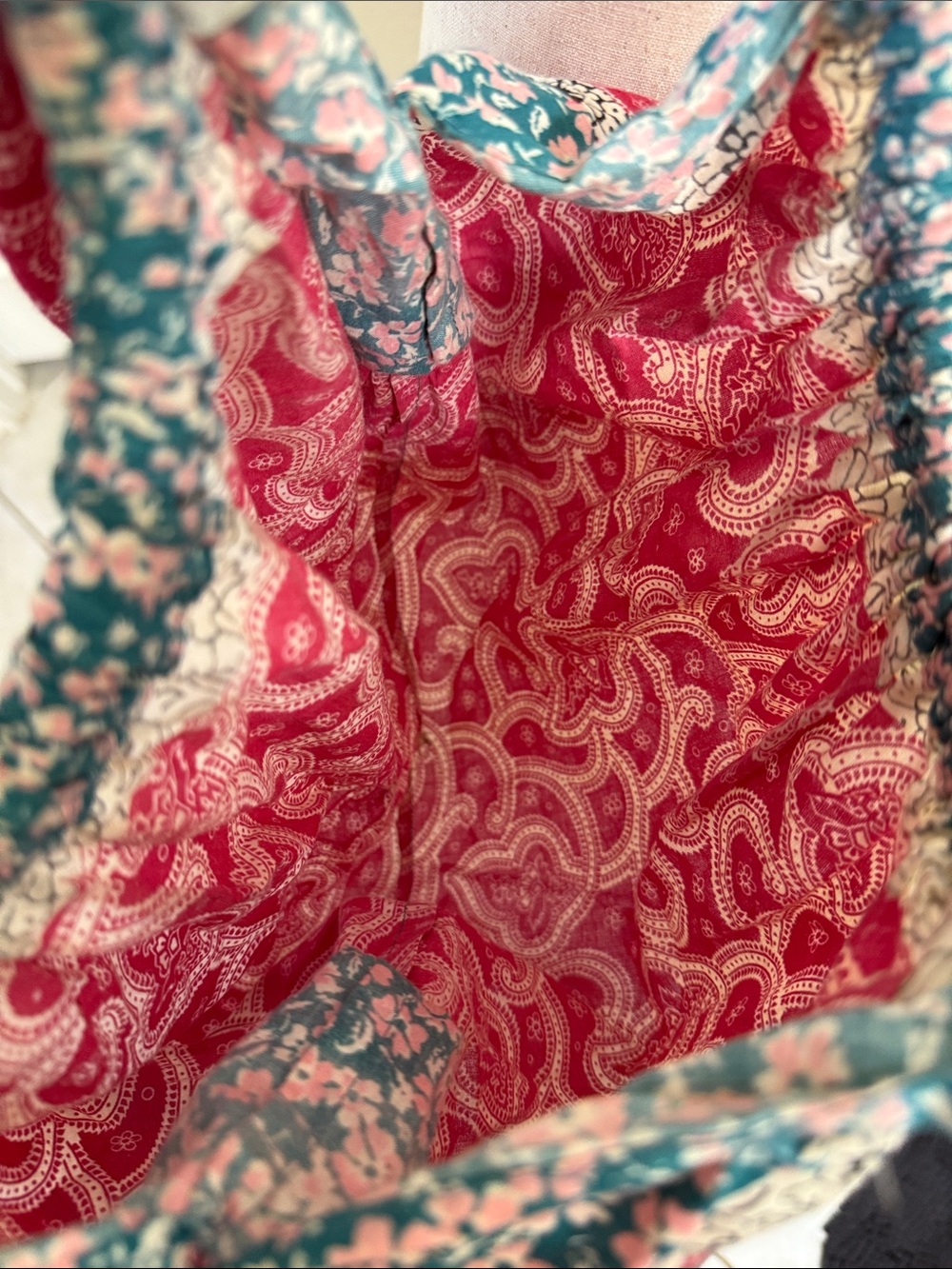 Red Paisley Shoulder Bag with Teal Trim - Picture 3 of 6